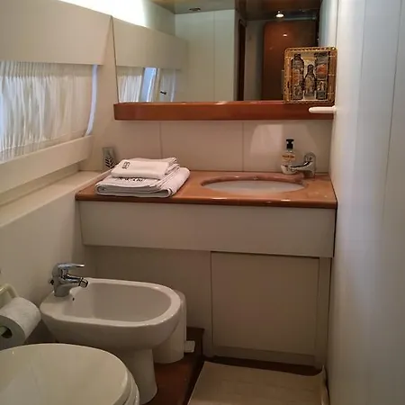 Bådhotel Jokabi Varazze